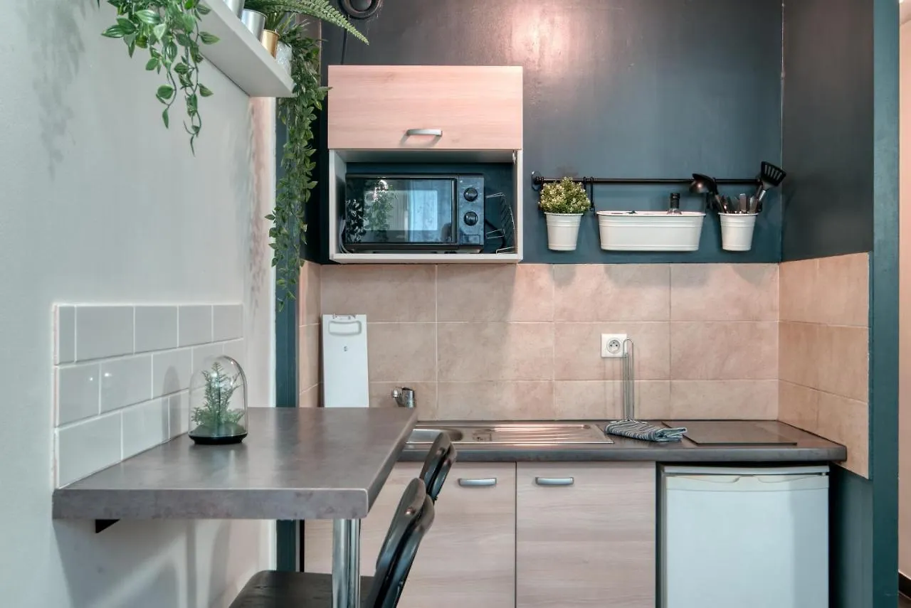 Apartment Milano - Studio A Deux Pas De L'Avenue Du Prado Marseille France